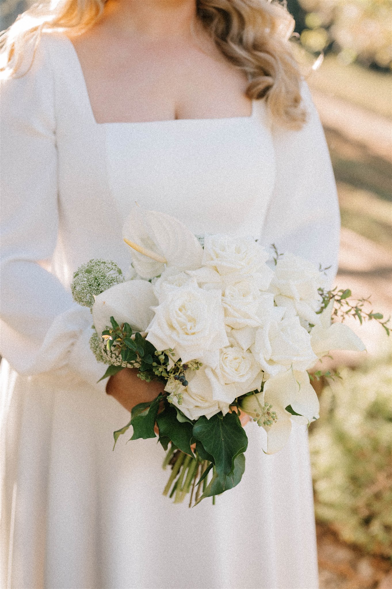 Gold Light Photography. Goldings Winery Wedding Mclaren Vale, styled by The Modern Approach. Flowers Stemhaus