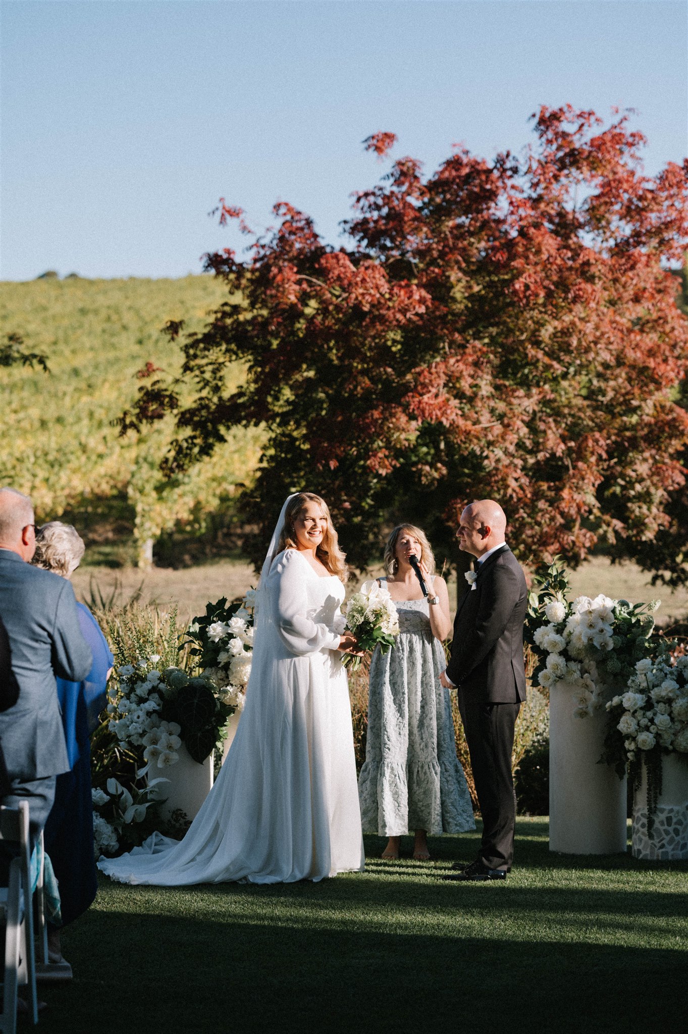 Gold Light Photography. Goldings Winery Wedding Mclaren Vale, styled by The Modern Approach. Flowers Stemhaus