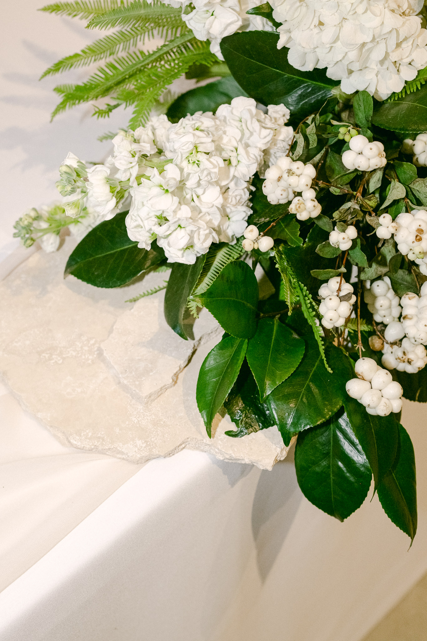 Evka Weddings Goldings Winery Wedding Mclaren Vale, styled by The Modern Approach. Flowers Stemhaus