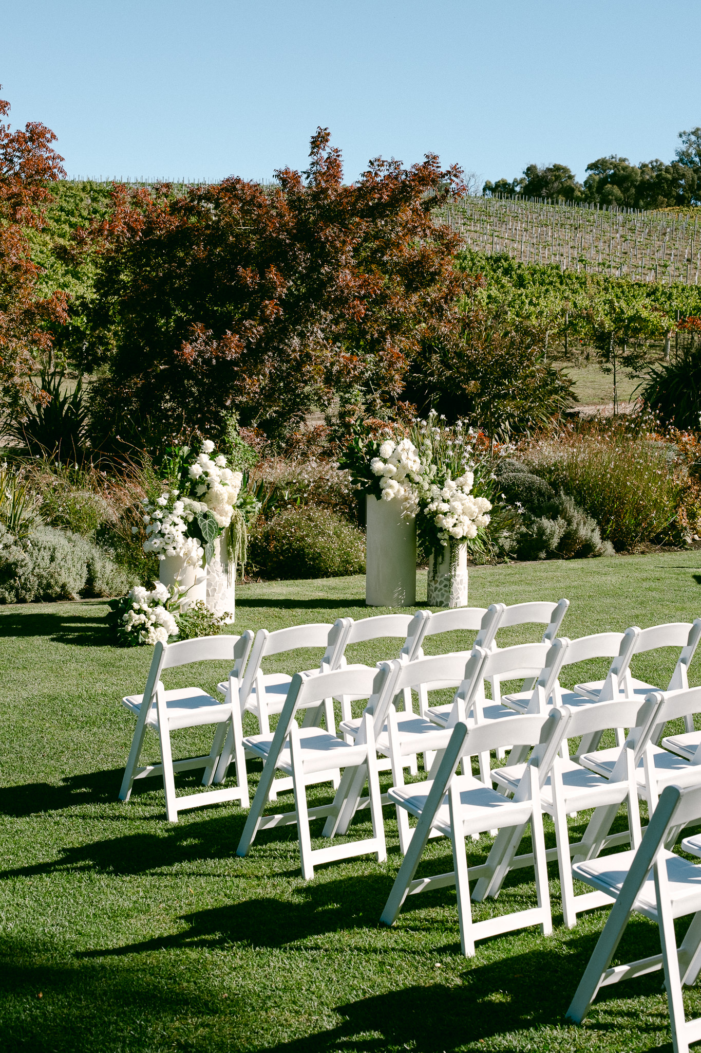 Evka Weddings Goldings Winery Wedding Mclaren Vale, styled by The Modern Approach. Flowers Stemhaus
