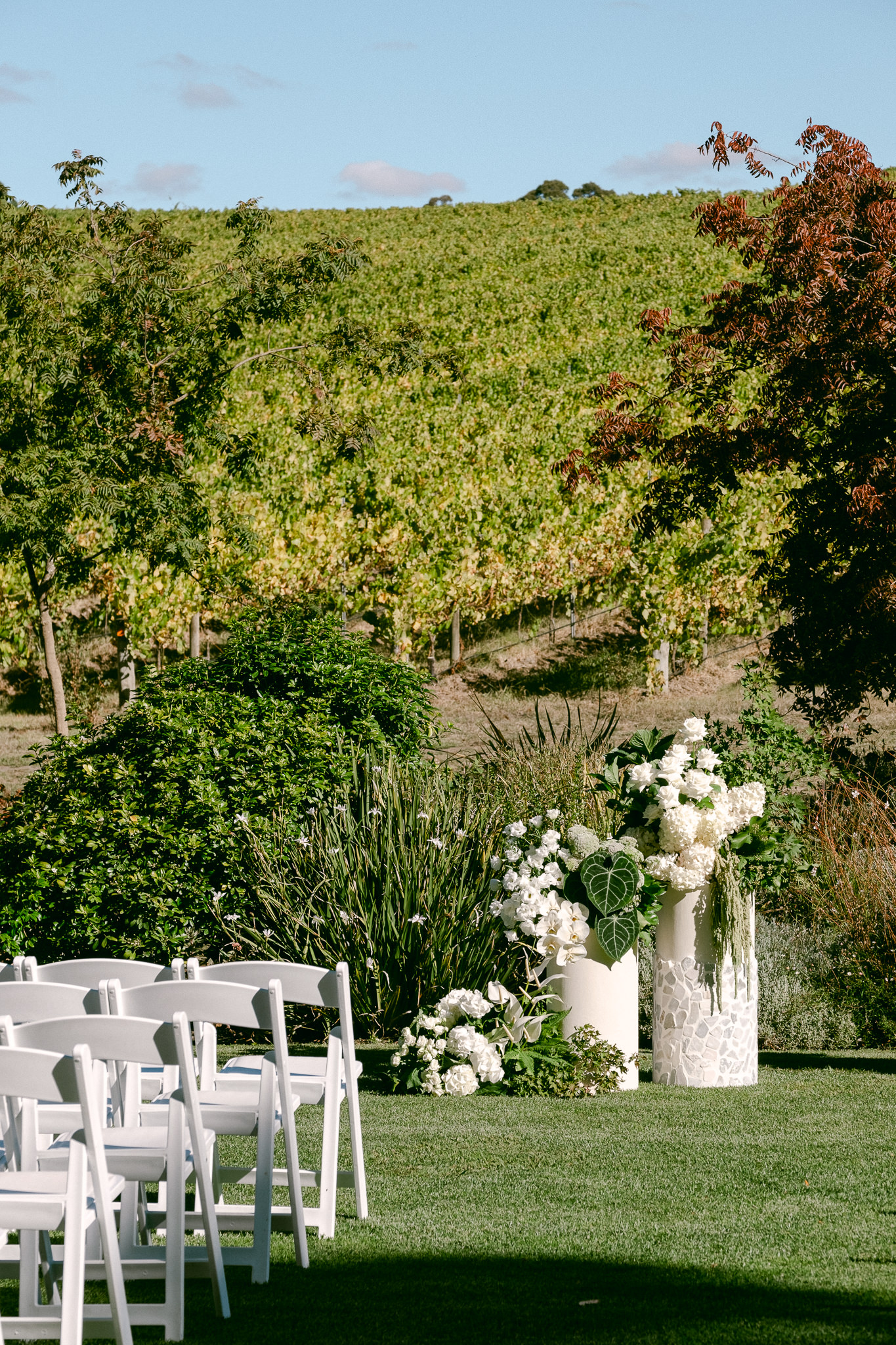 Evka Weddings Goldings Winery Wedding Mclaren Vale, styled by The Modern Approach. Flowers Stemhaus