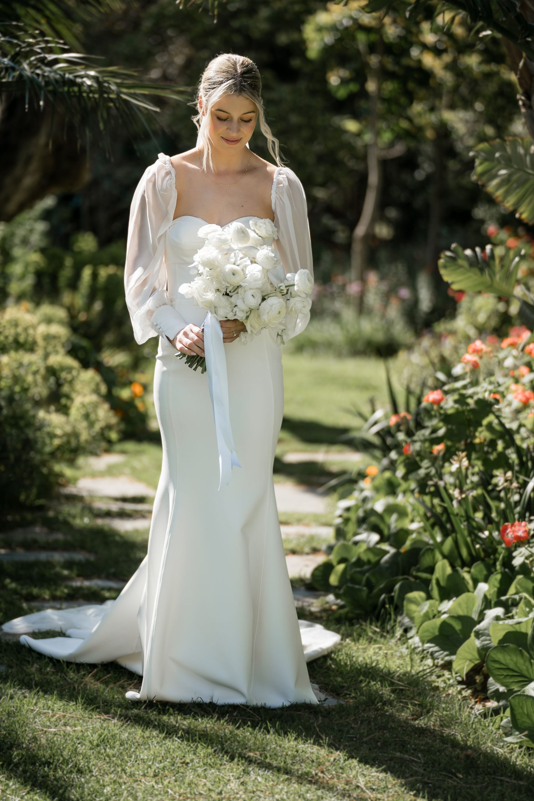 Beumont House wedding with white flowers styled by The Modern Approach